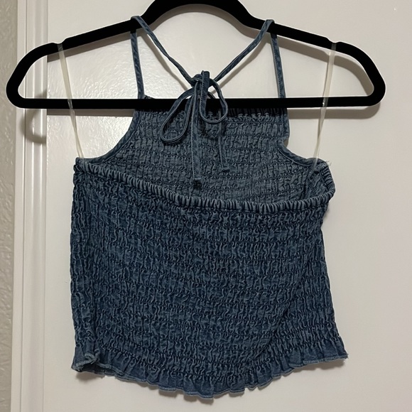 Halter top - Picture 2 of 5